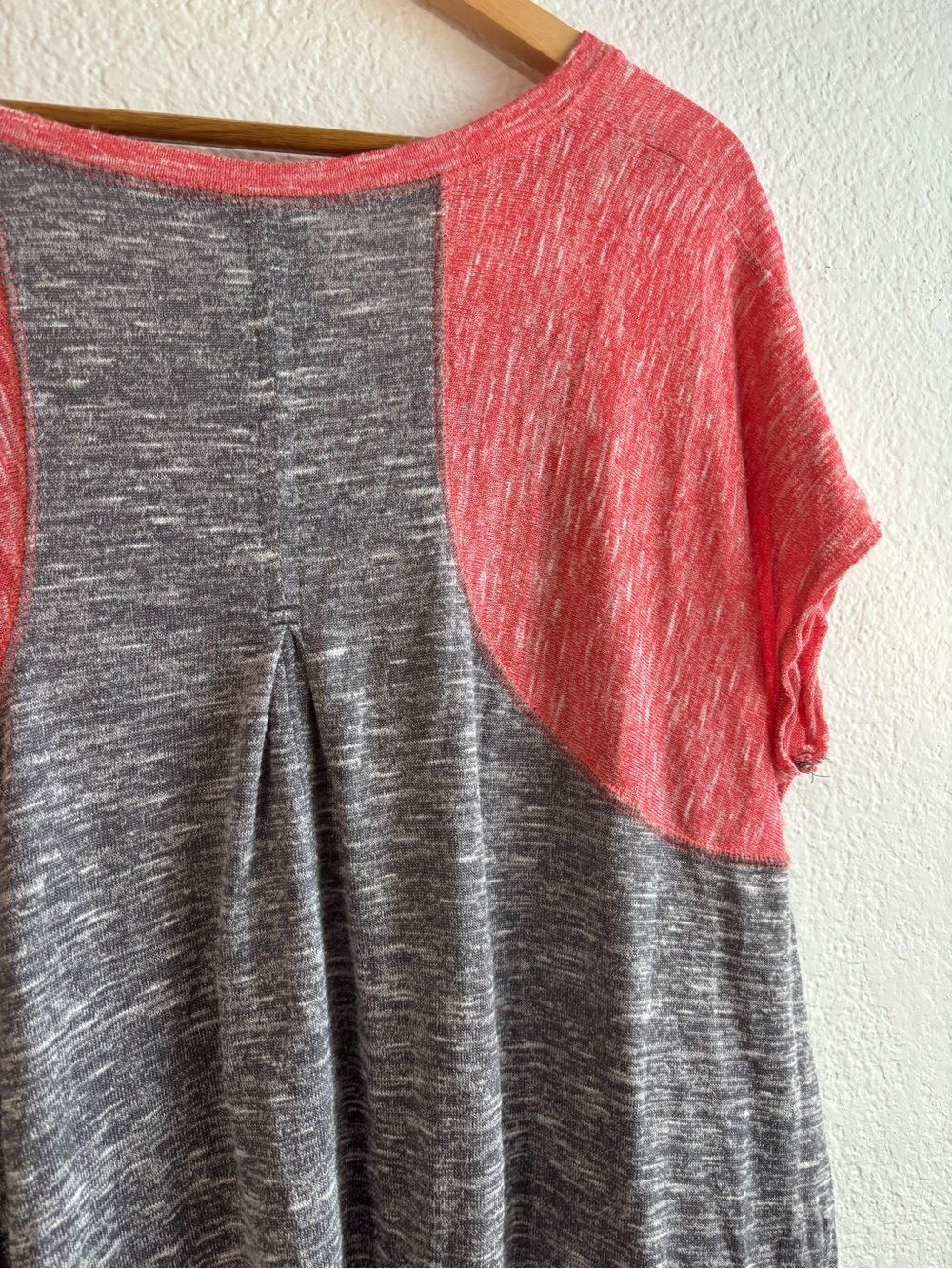 We the Free Casual Relaxed Top Women’s Red Gray Small - Picture 5 of 6